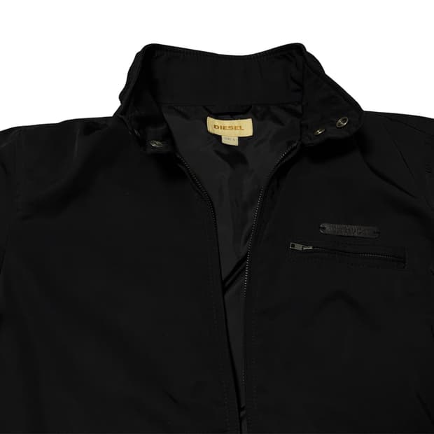 디젤(Diesel) 가죽 로고 패치 블랙 나일론 재킷
