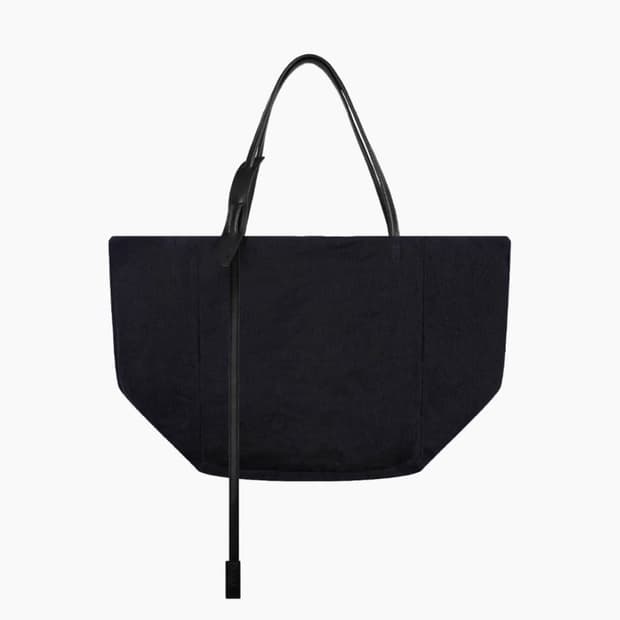 XLIM EP.7 SYNOPSIS 01 BAG black