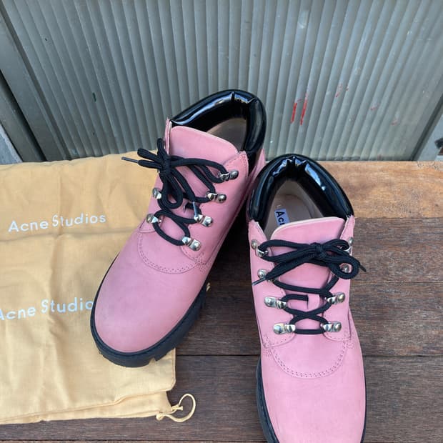 아크네스튜디오 핑크 루피 워커