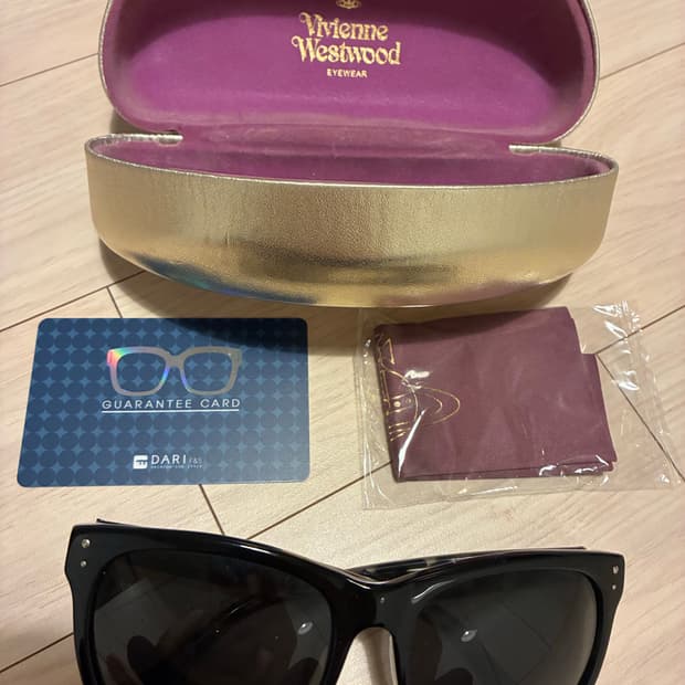 [정품/풀구성] 비비안 웨스트우드 ORB 로고 선글라스 (게런티카드 포함