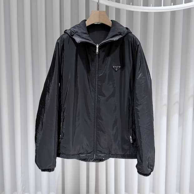 56 / 프라다 리나일론 리버시블 블랙 자켓