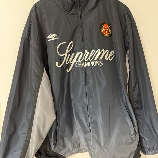 슈프림 엄브로 그라디언트 트랙 자켓 블랙 새상품