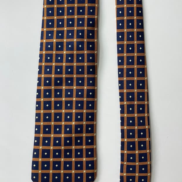 루이페로 넥타이