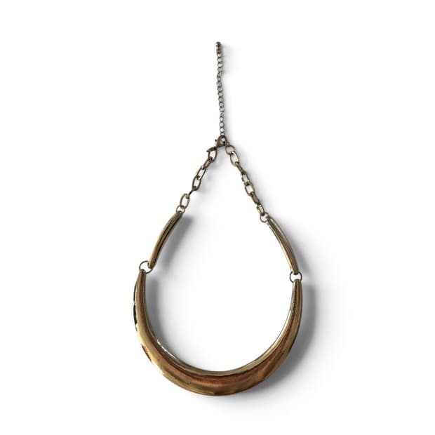 curve link necklace