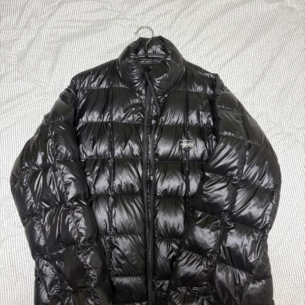 스투시 미드웨이트 패딩 M 사이즈