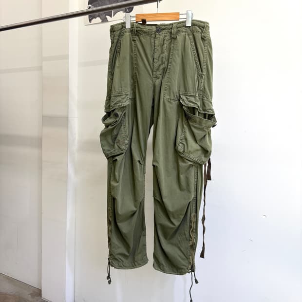 ABERCROMBIE & FITCH (Made in Hong Kong)