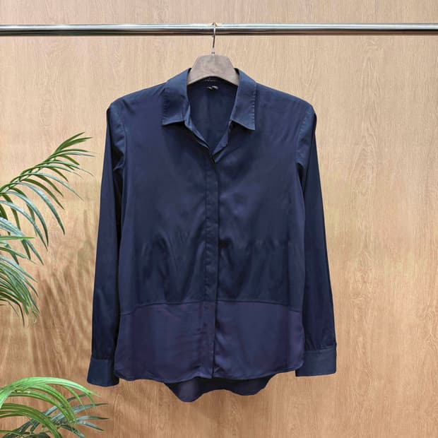 띠어리 배색 실크 믹스 셔츠 블라우스 히든 버튼 디테일 블랙