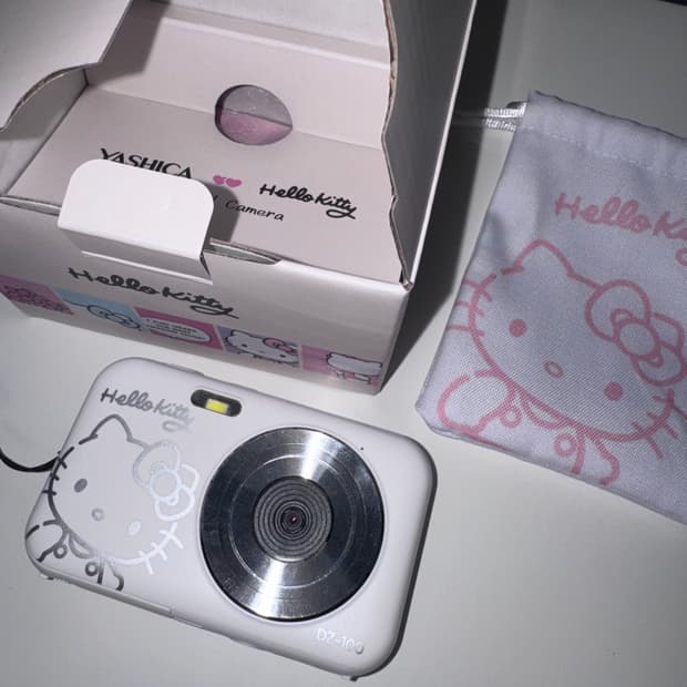 야시카 한정판 헬로키티 디카