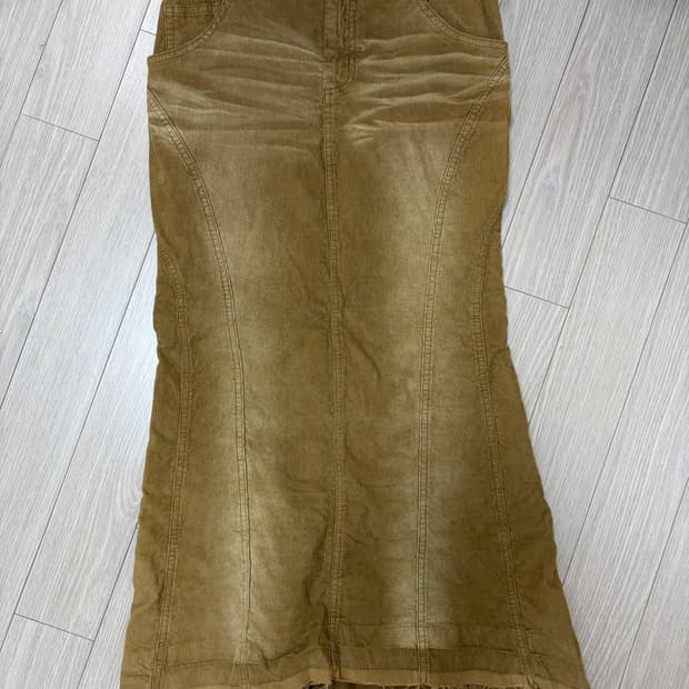 어반아웃피터스 코듀로이 스커트