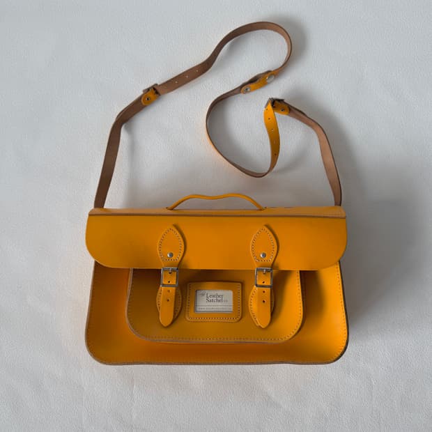 레더사첼(The leather satchel) 사첼백(U.K)