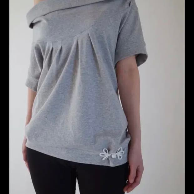 housemce 슬릿 오프숄더 블라우스 그레이