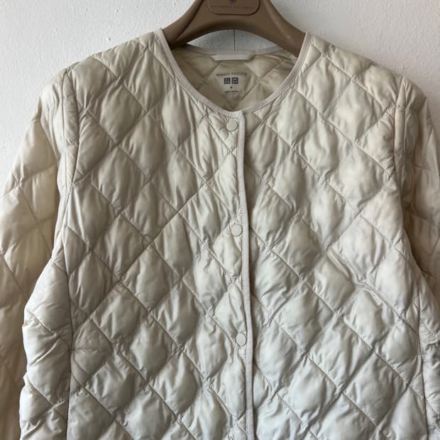 유니클로 여성 아이보리베이지 다운패딩점퍼 패커블경량패딩