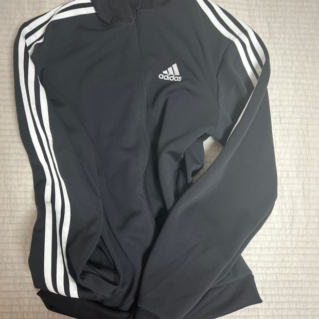 아디다스 삼선 레귤러 핏 라이트 우븐 트랙 탑 블랙