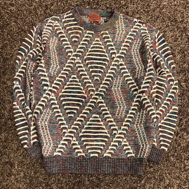 니트피아 패턴 니트 스웨터