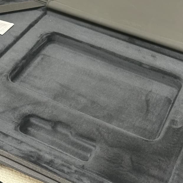 스텐바이미2 슈피겐 케이스 삽니다 삽니다 