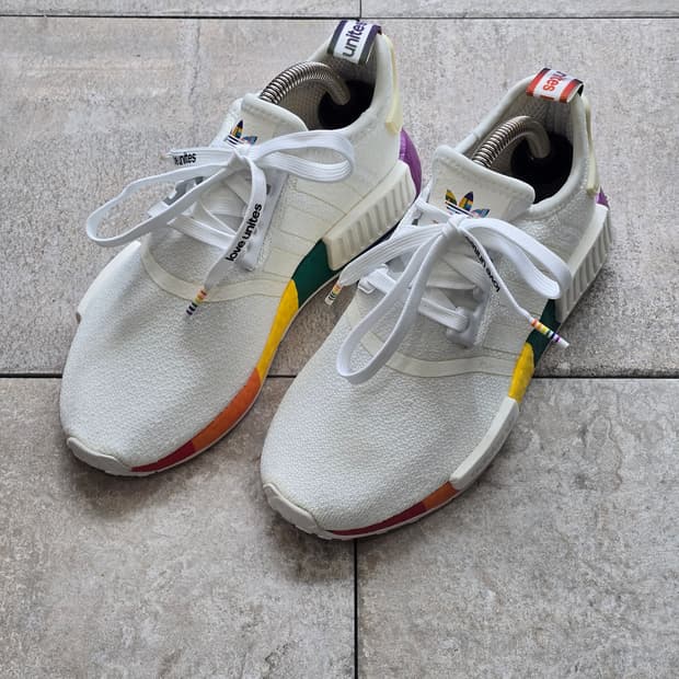(225)아디다스 nmd r1 프라이드