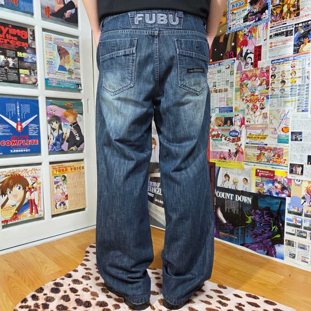 후부 진청 워싱 패치 데님 팬츠