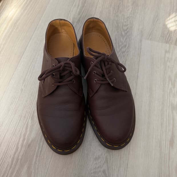 닥터마틴 브라운3홀