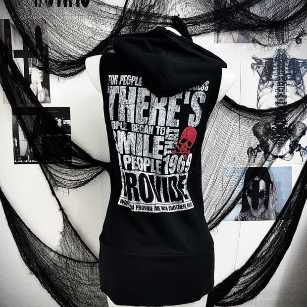 Punk skull detailed sleeveless onepiece