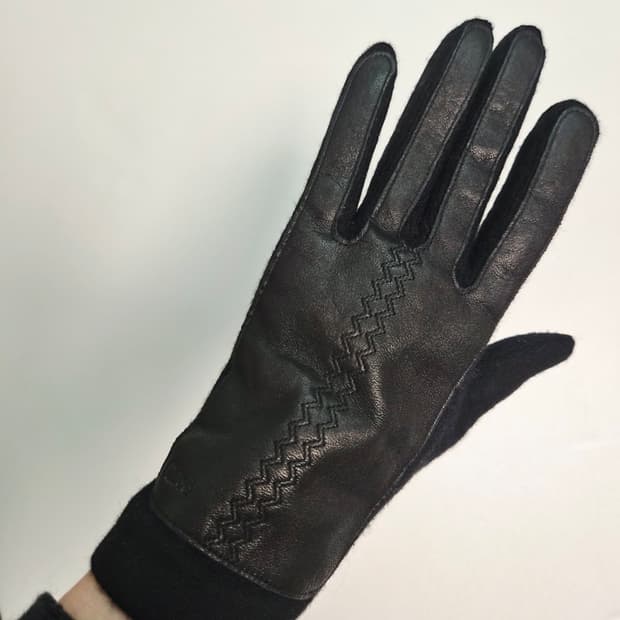 끌로에 램스킨 모직 여성 장갑