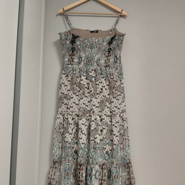 소프트 브라운 페이즐리 롱 드레스