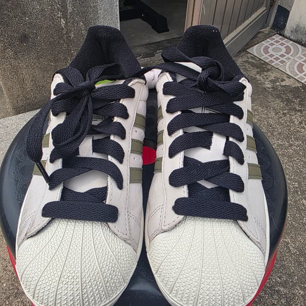 아디다스 슈퍼스타 ll JI0138 240 화이트 카키 상태좋음 여성추천