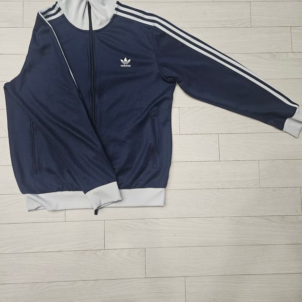 아디다스 베켄바우어 트랙탑 져지 팝니다 (남색,인디고)