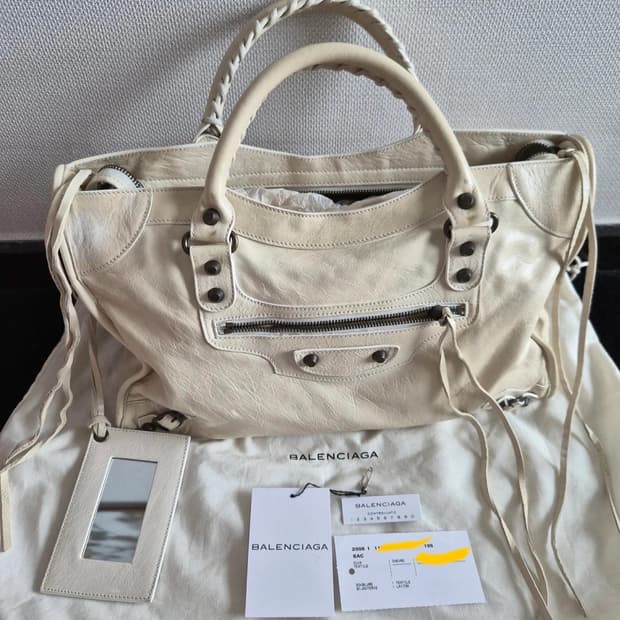 발렌시아가 클래식 모터백 (시티백) 아이보리