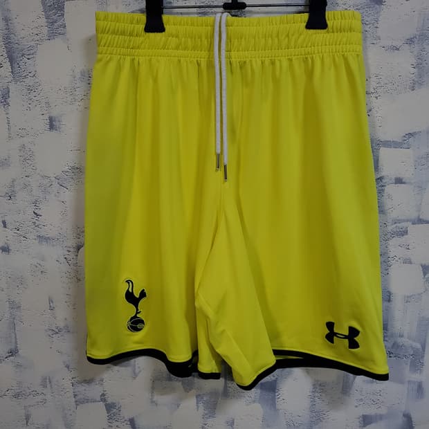 언더아머 토트넘 핫스퍼 반바지 형광 옐로우 