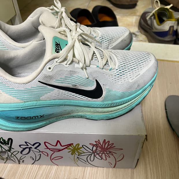 나이키 줌보메로 18 290