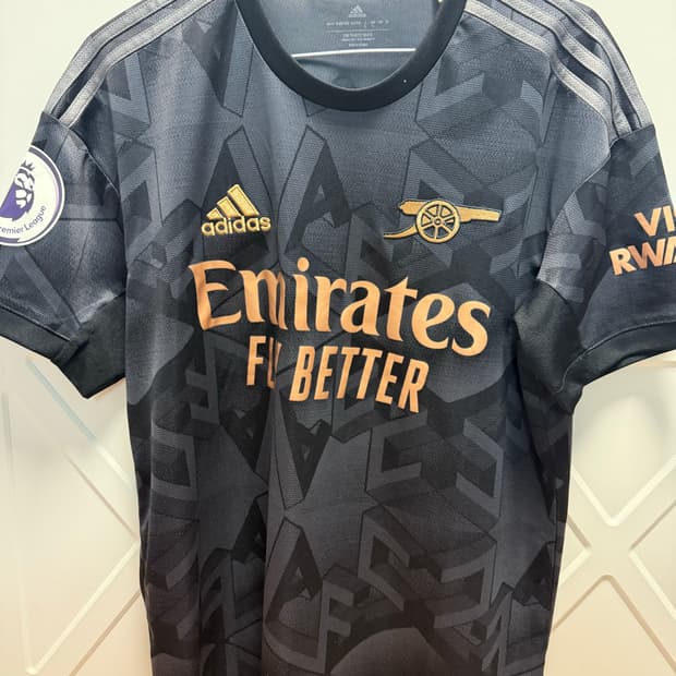 22-23 아스날 외데고르 유니폼