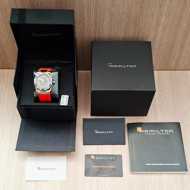 해밀턴 카키 네이비 Khaki Navy Sub

Auto 오토매틱 | 4