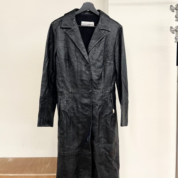 돌체 엔 가바나 블랙 리얼레더 트렌치코트