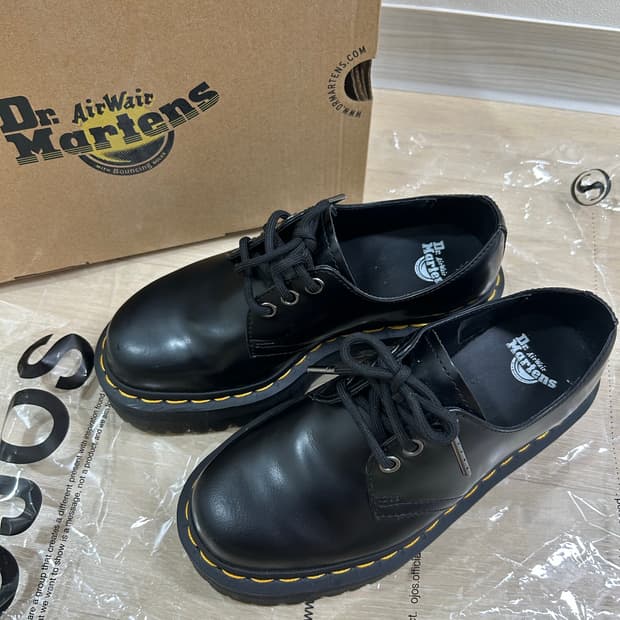 닥터마틴 1461 쿼드 블랙