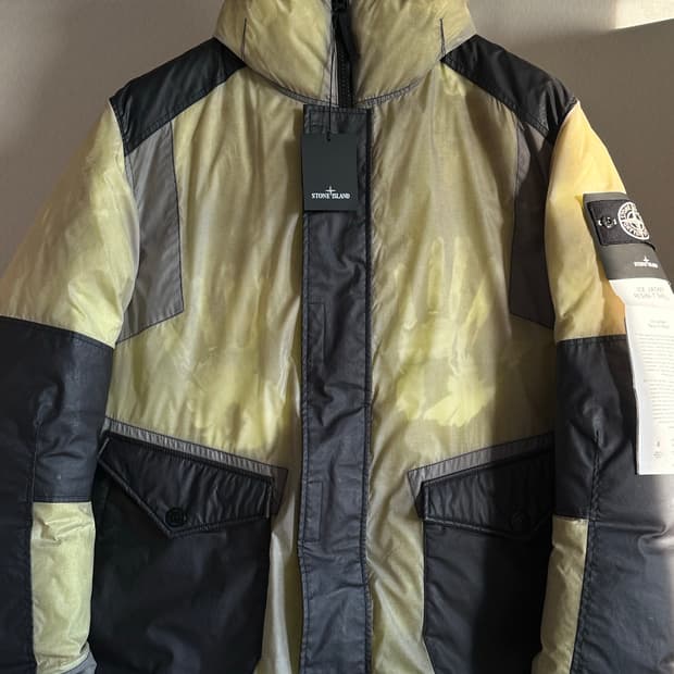 스톤아일랜드 아이스 레진 롱패딩 L(105-110) 택보유