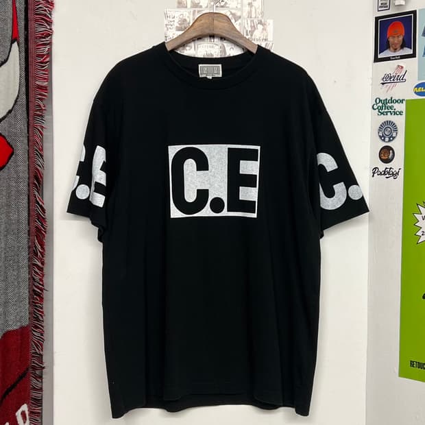 카브엠트 C.E 로고 오버핏 티