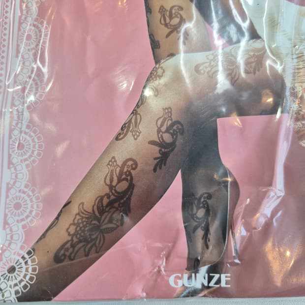 GUNZE 플라워 패턴 팬티스타킹