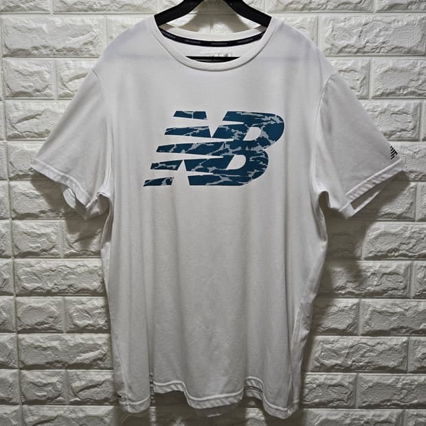 뉴발란스 NB DRY 반팔티 110