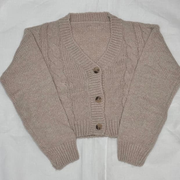 베이지 꽈배기 니트 가디건