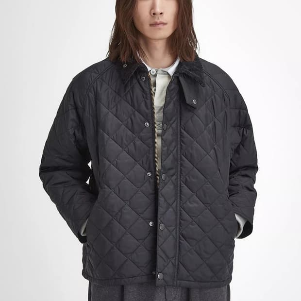 바버 트랜스포트 퀼팅 자켓 블랙 38사이즈