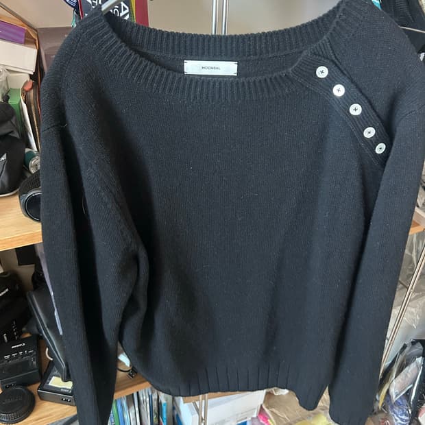 문달 여성 블랙니트 