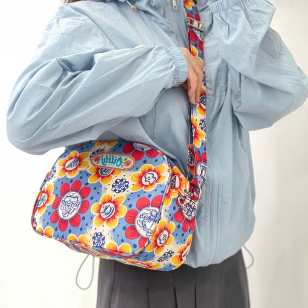 오일릴리 크로스백