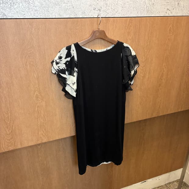 빈티지 반팔 미디 원피스 레이어드 플라워 패턴 러플 디테일 블랙 k396