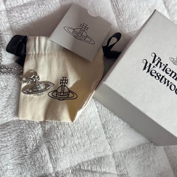 비비안웨스트우드 목걸이 
