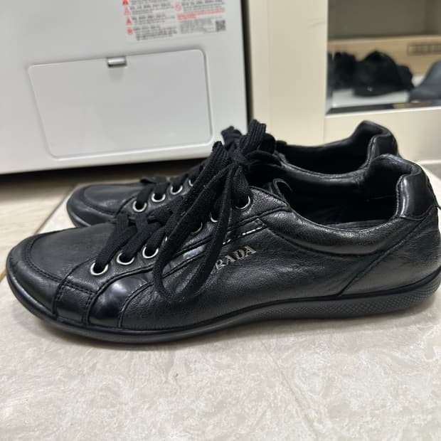 프라다 스니커즈 uk6