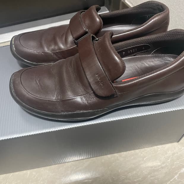 프라다 로퍼 260