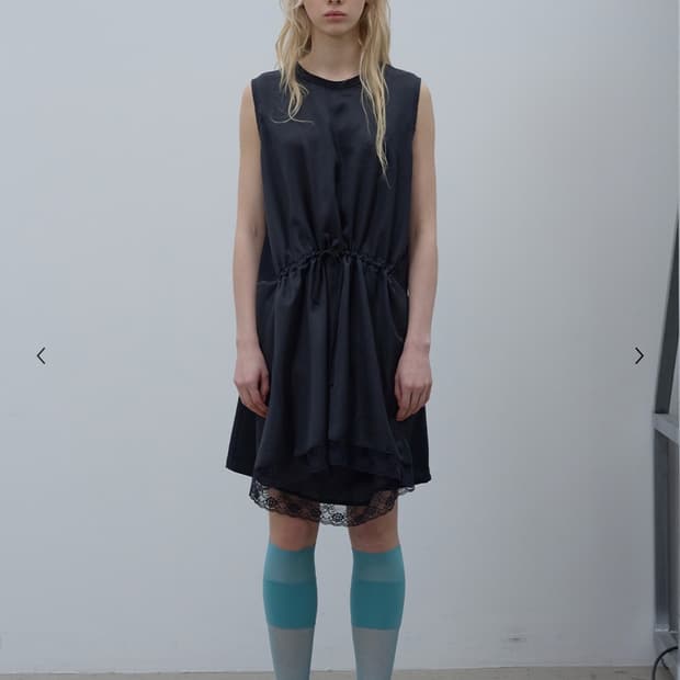 DRAWSTRING GATHERED DRESS (BLACK)