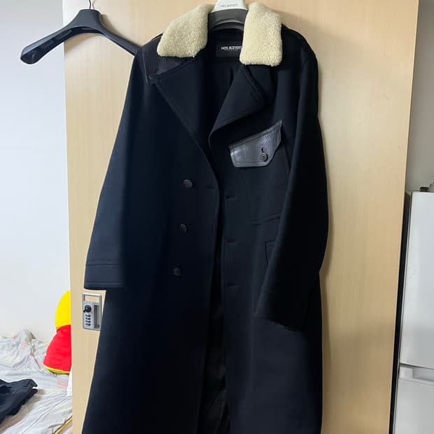 Neil Barrett 닐바렛 양털 로브 코트 (50EU)