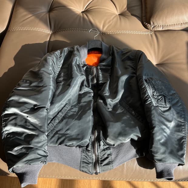 알파인더스트리 1968정밀복각