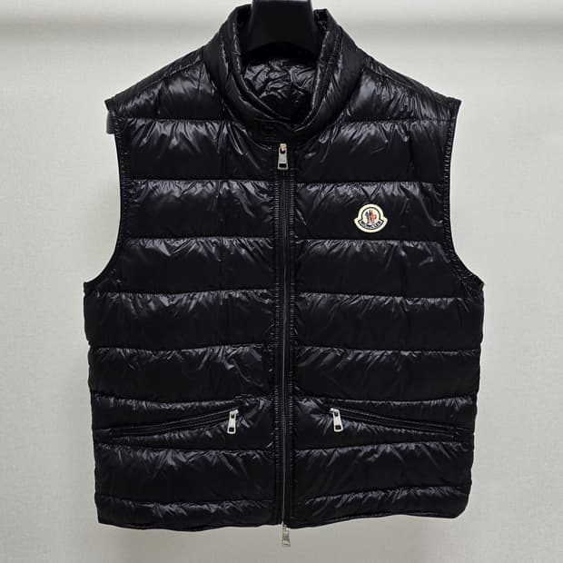 23fw 몽클레어 구이 패딩 조끼 1사이즈 95 판매